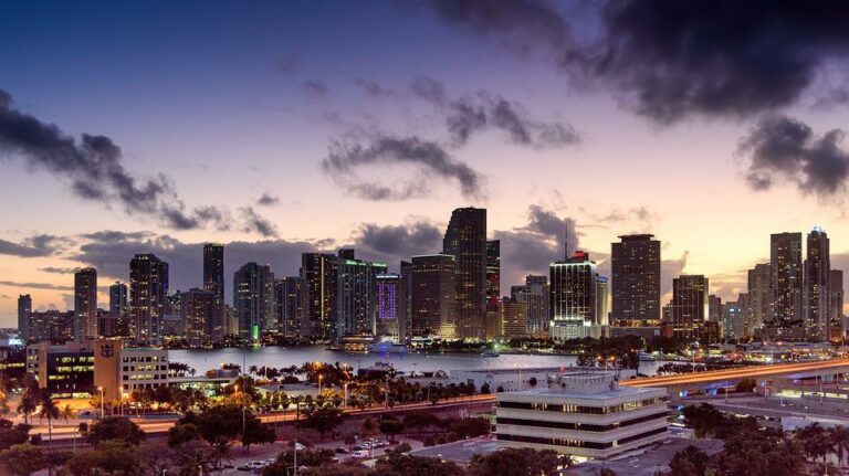 Cities with the Best Nightlife in Florida