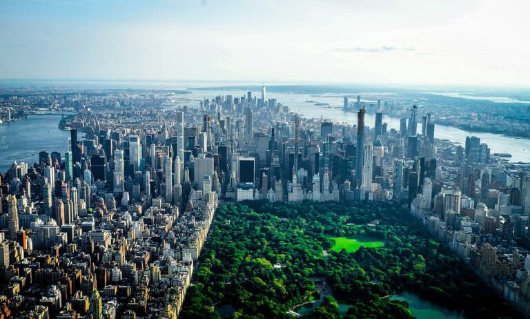 Is New York or Los Angeles a Better Place to Live?