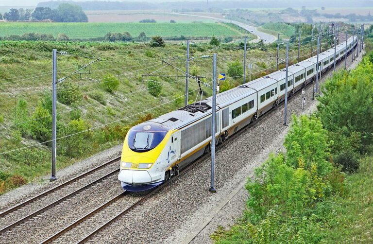 What is the Difference Between Eurostar and Thalys?