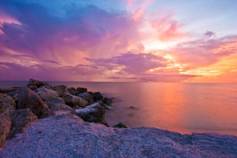 Cocoa Beach or Clearwater: Which Beach Is Better for Your Trip?