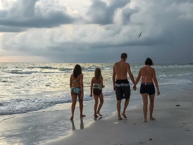 Which is Better Clearwater Beach or St Petes Beach?