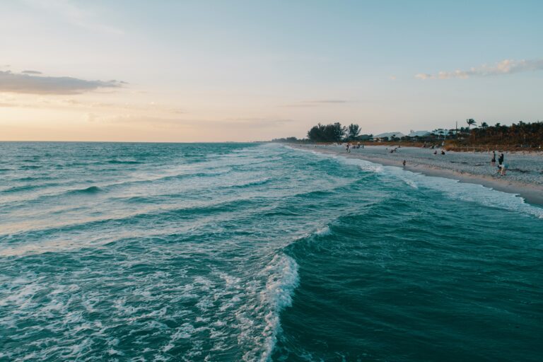 How Many Miles of Coastline Does Florida Have?
