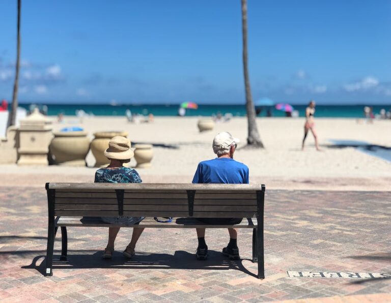 Is it Cheaper to Live on the East or West Coast of Florida?