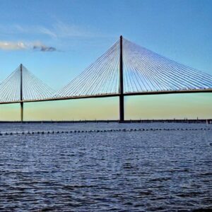 what body of water does the sunshine skyway bridge cross