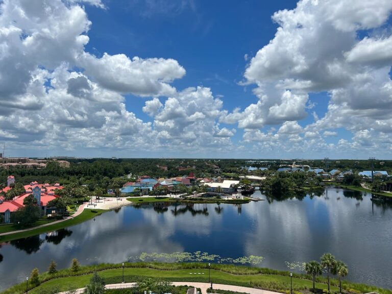 Do People like Living in Lakeland Florida?